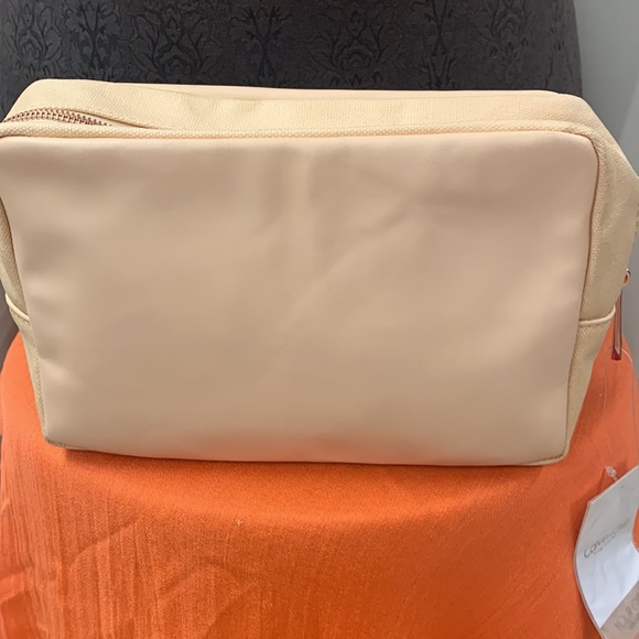 Calvin Klein cosmetic bag NWT - Picture 4 of 6
